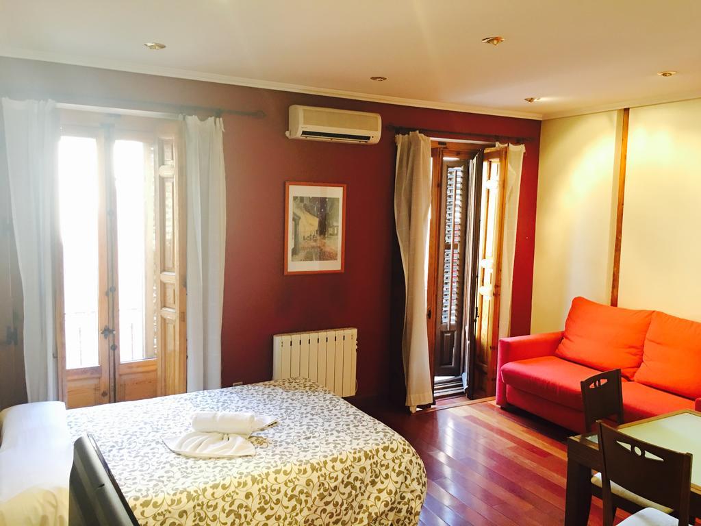 Apartamentos Good Stay Prado Madrid Dış mekan fotoğraf