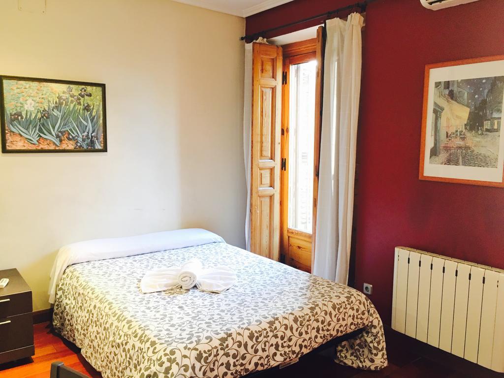 Apartamentos Good Stay Prado Madrid Dış mekan fotoğraf