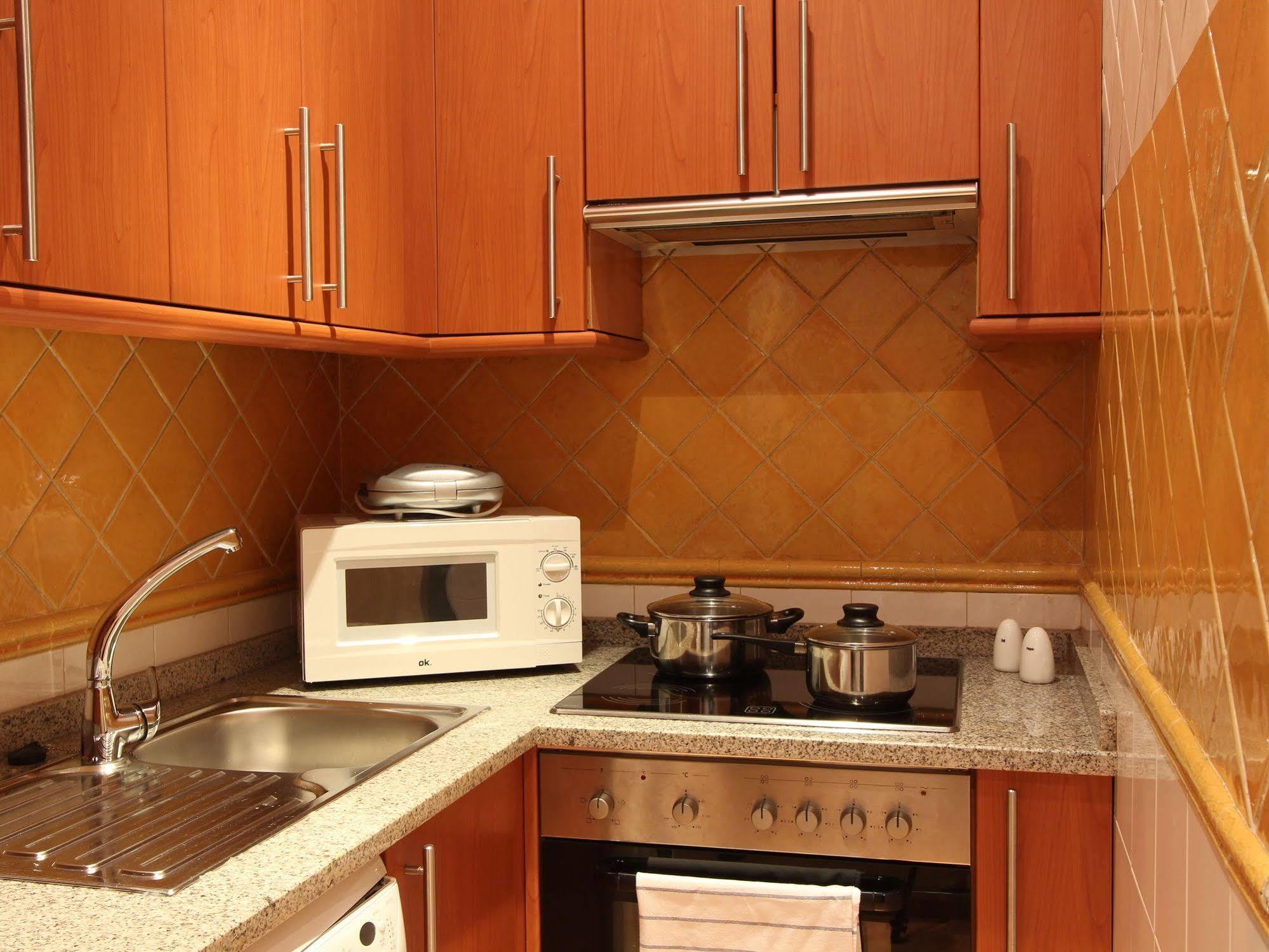 Apartamentos Good Stay Prado Madrid Dış mekan fotoğraf