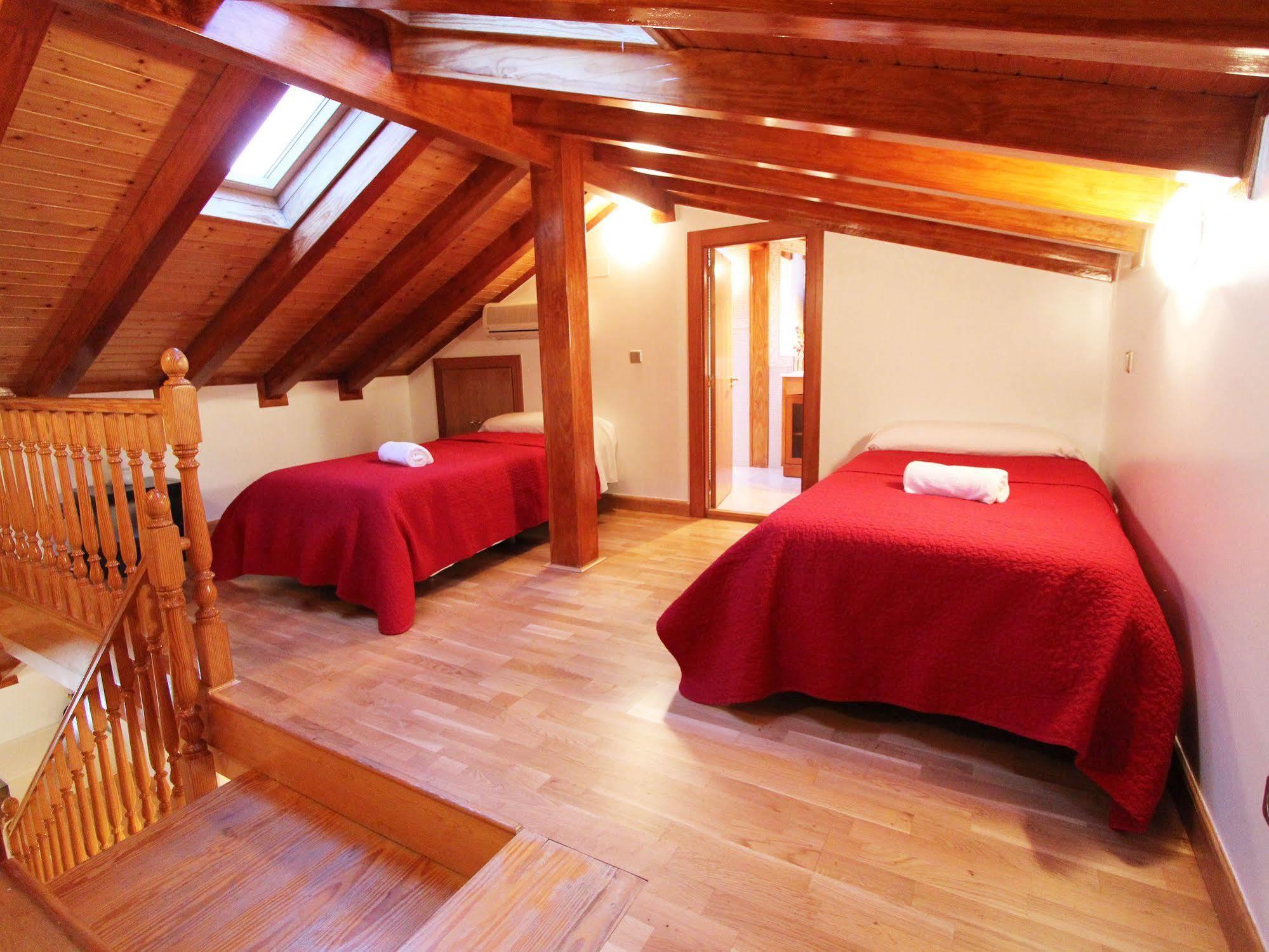 Apartamentos Good Stay Prado Madrid Dış mekan fotoğraf