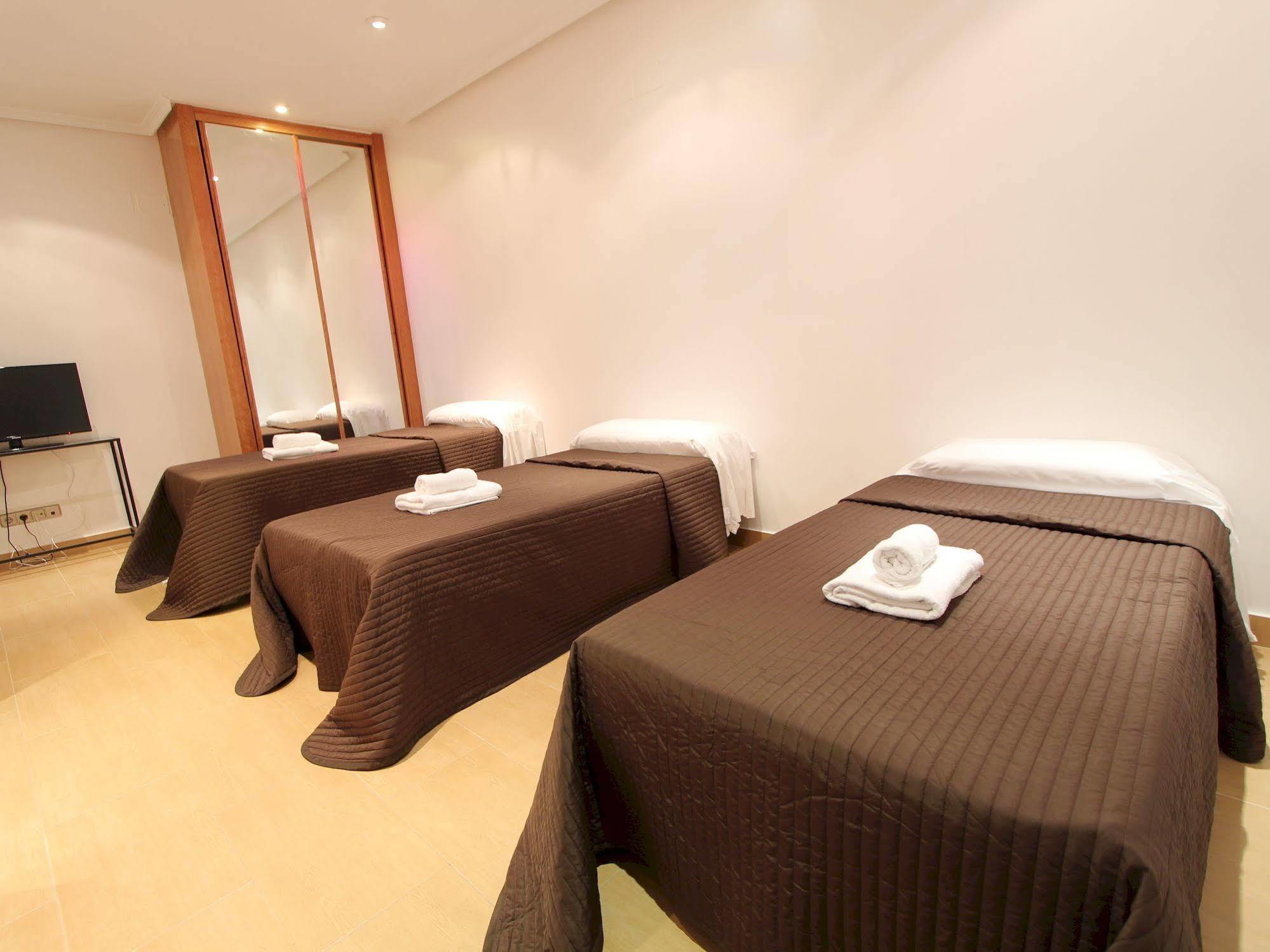 Apartamentos Good Stay Prado Madrid Dış mekan fotoğraf